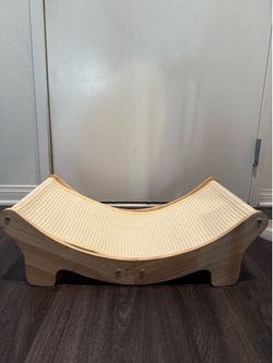 Cat scratcher bed