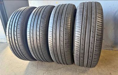235/65R18 Michelin Brand tires SET OF (4) 🚙 🛣️ en excelentes condiciones 80% life .