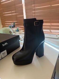 COACH Iliana Leather Booti