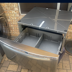 2 Whirlpool Pedestal