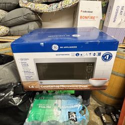 GE 1.6 Cubic Ft Microwave. Brand New. Still In Box.