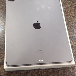 Apple ipad pro 12.9 inch M1 wifi plus cellualr factory unlocked 