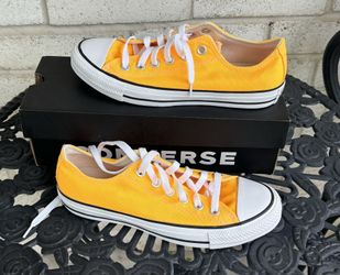 Converse Shoes Size 7