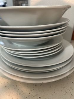 14.   Plates set