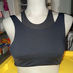 Lululemon small sports bra