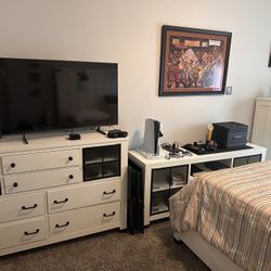 King Bedroom Set