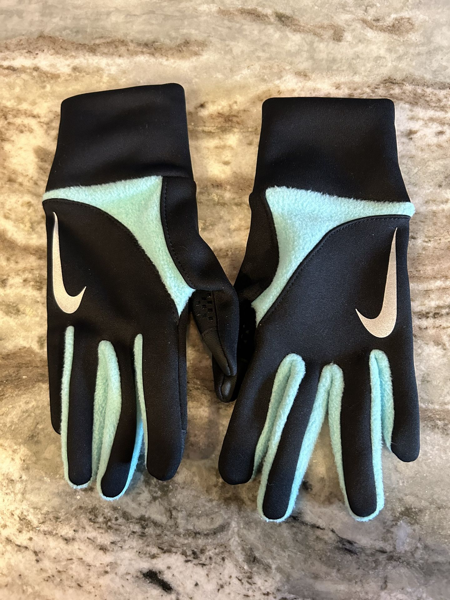 Women’s Nike Running Gloves