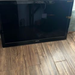 TV Samsung 42 Inches  With Samsung  Surround System Works Fine 