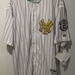 Derek Jeter #2 New York Yankees Jersey’s Lot 
