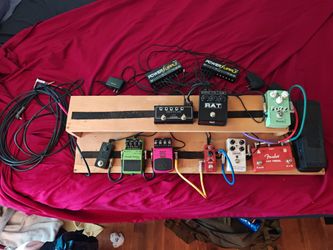 Guitar Pedals / Pedalboard / Power Supplies