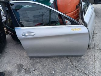 16 Mercedes C300 Front Left Driver Side Door