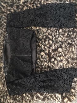 (NWOT)Bardot crochet black crop top sz 6 small