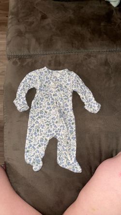 White and blue flower onsie