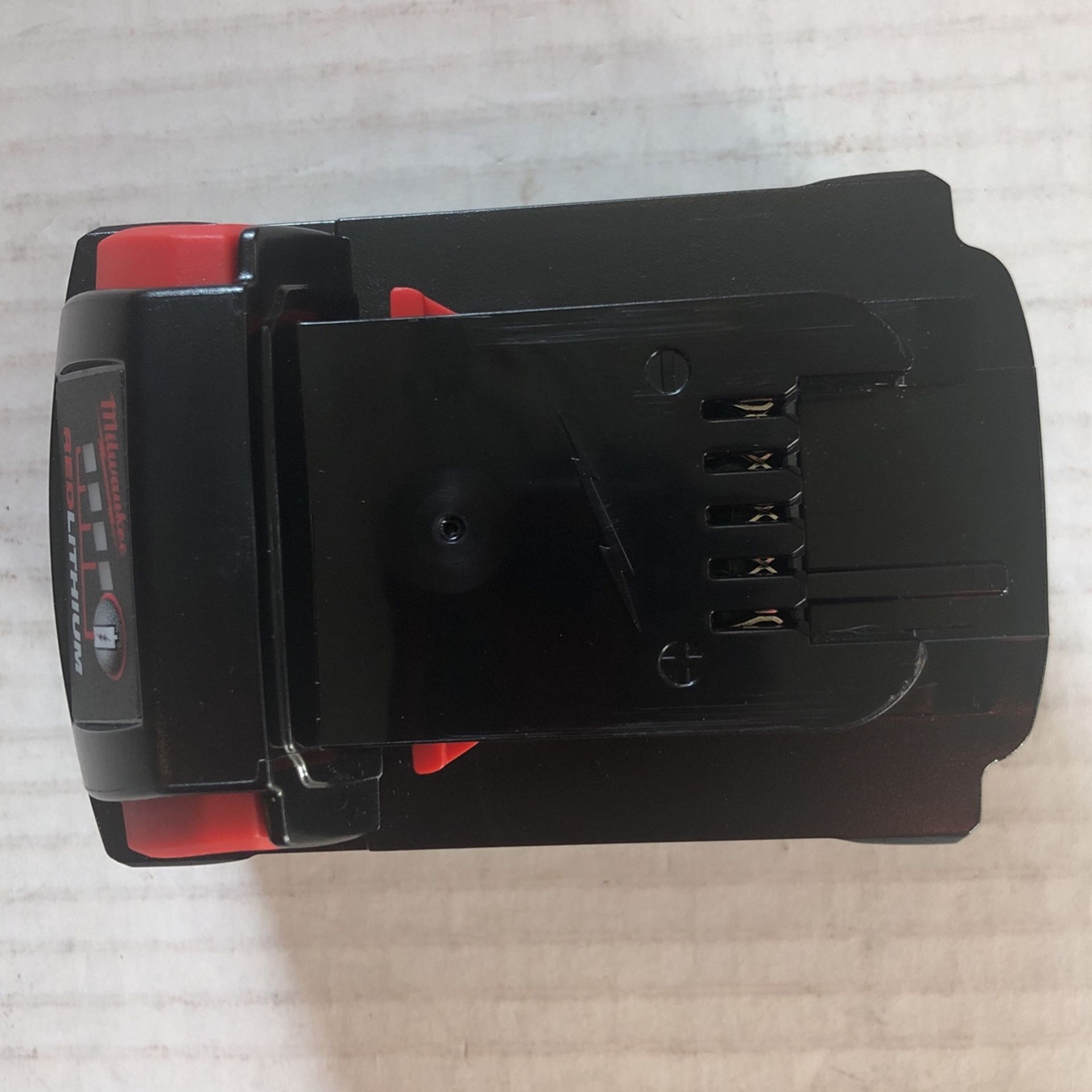 Brand New Milwaukee M18 Red Lithium XC 4.0 AH Battery 60 Firm on Price 60 Firme en Precio