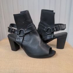Black Leather - Open Toe & Heel Size  8
