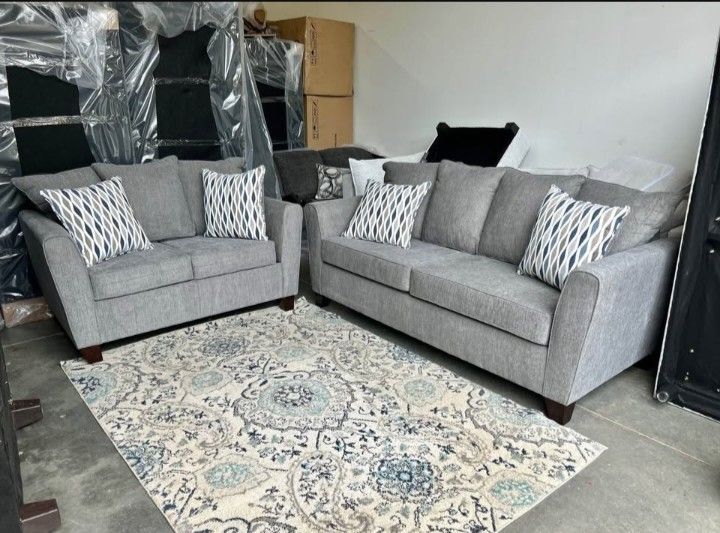 Beautiful Sofa and Loveseat Set 