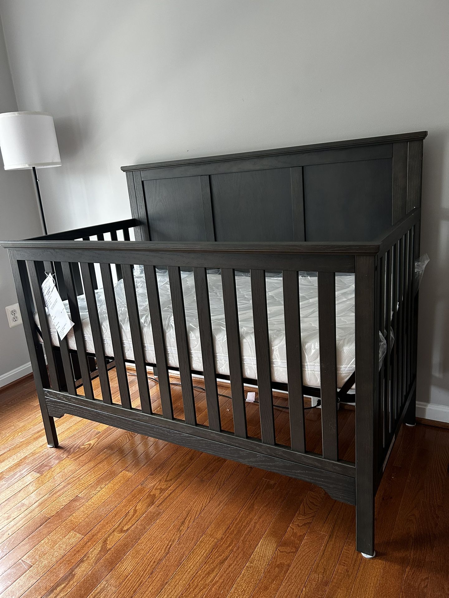 New brown Crib