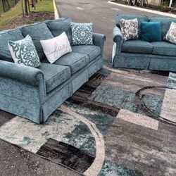 Beautiful Cozy Sofás Set 