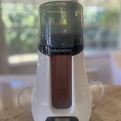 Baby Brezza milk bottle warmer