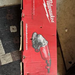 Milwaukee grinder