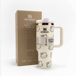 Stanley 40 oz Quencher H2.0 FlowState Tumbler from a special collaboration with Hello Kitty