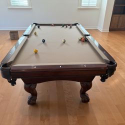 Pool Table 8ft ( Free Delivery & Set Up & New Color Felt Of Your Choice )