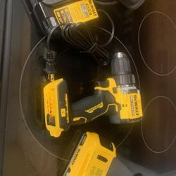 Dewalt 20v Brushless Drill W/charger And Battery