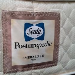 Queen Sealy Mattress In Good Condition