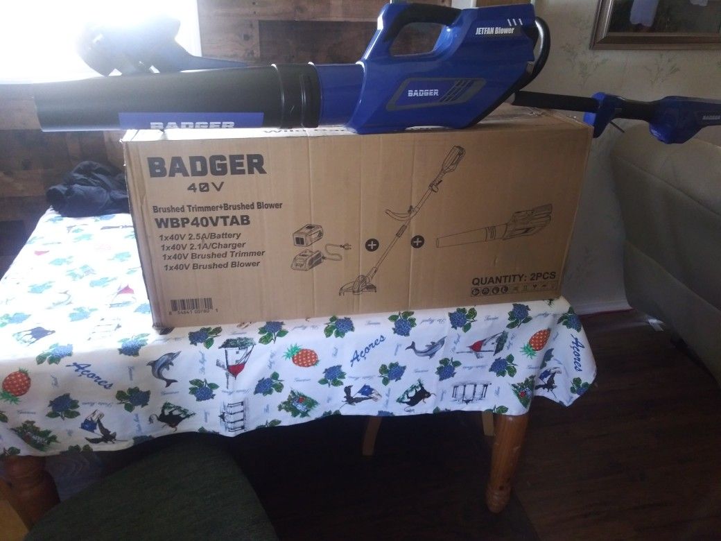 Badger 40-volt Blower And Trimmer With Battery And Charger Brand New
