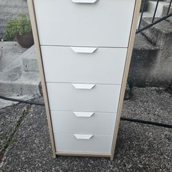 Dresser IKEA Askvoll 