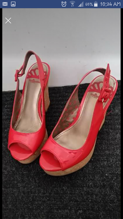 Fergalicious Open Toe Wedges Size 8 by Fergie