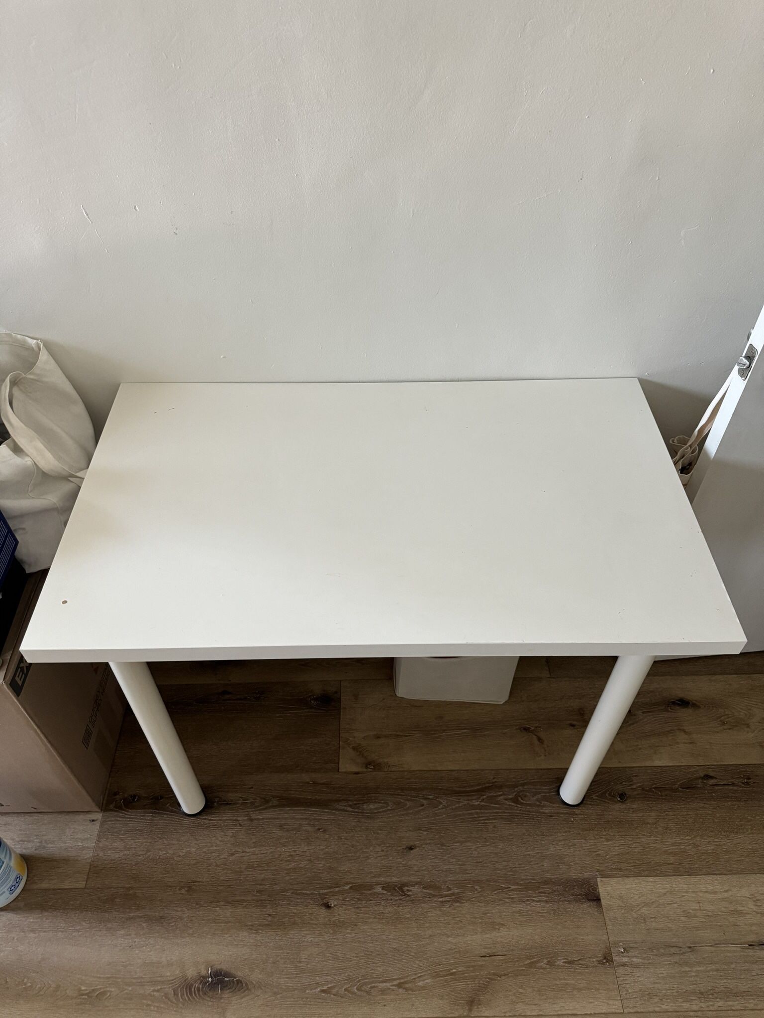 Ikea White Table 39Lx24Wx29H