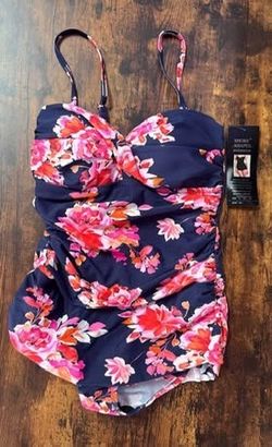 New with tag Size 8 Woman Fit Control Shape Bathing Suit just $5