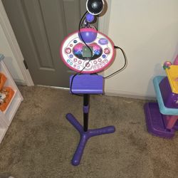 VTech Kidi Super Star DJ Studio.
