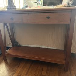 Brown sofa table in good condition