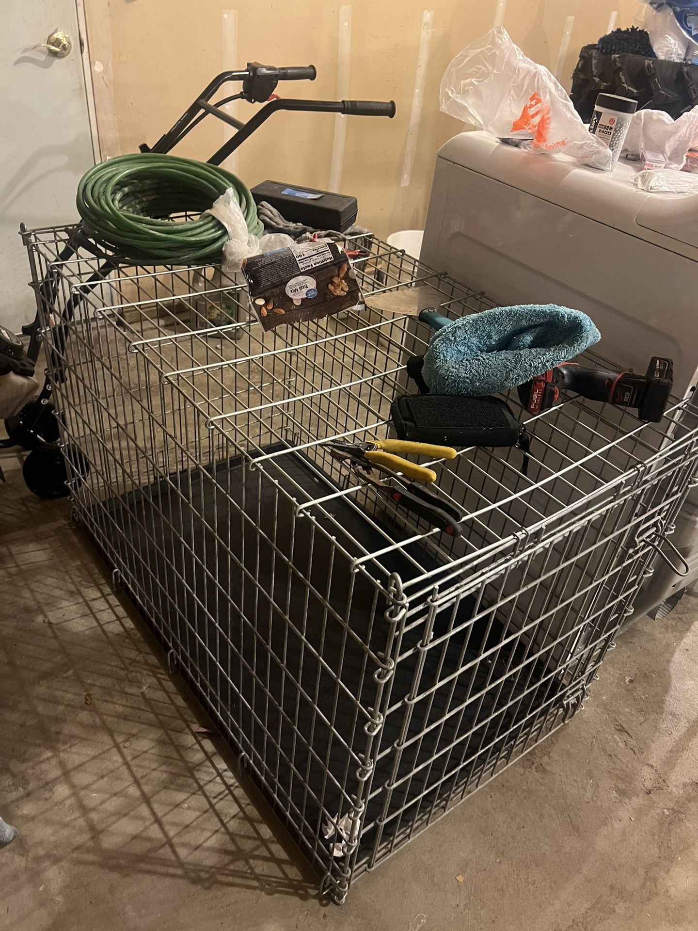 Dog kennel