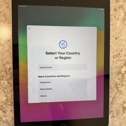 iPad 32 Gig (6th generation) Wi-Fi, Cellular