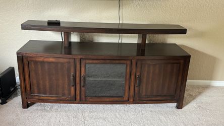 Costco Item #845271 Weston 60" TV  console