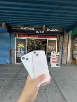 IPhone 13 128GB UNLOCKED 