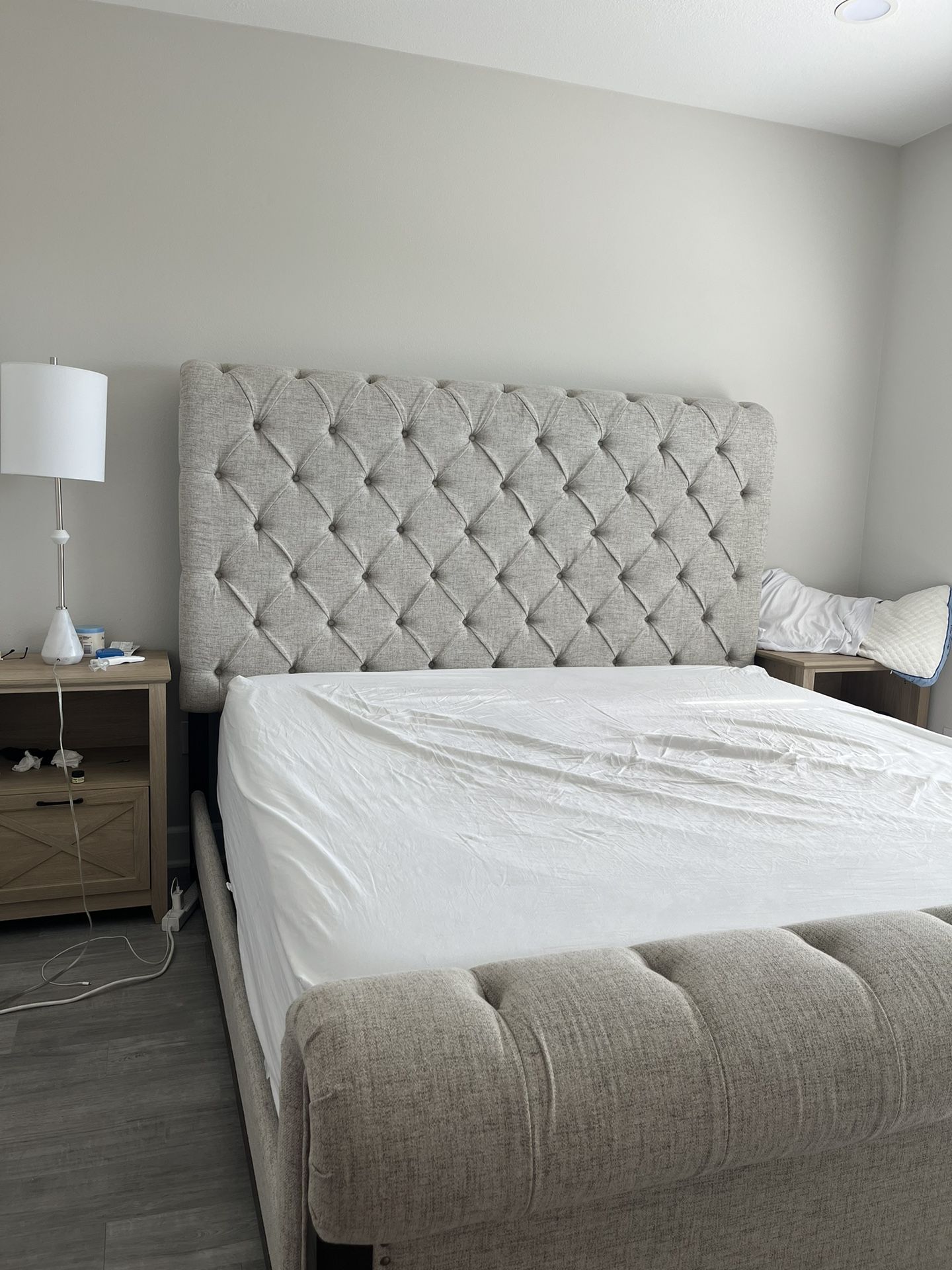 Temperpedic Bed And Bed frame/headboard 