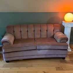 Vintage Light pink Couch