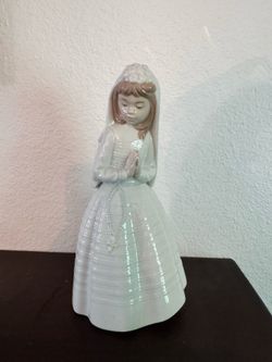NAO Girl First Communion