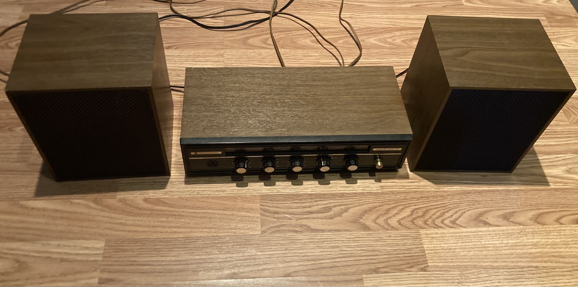 Vintage Standard Solid State Stereo Amplifier W/ Speakers & Panasonic 4 Speed Record Player