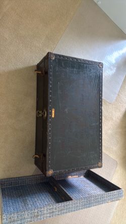 Large 1950s National Vulcanized Co. trunk