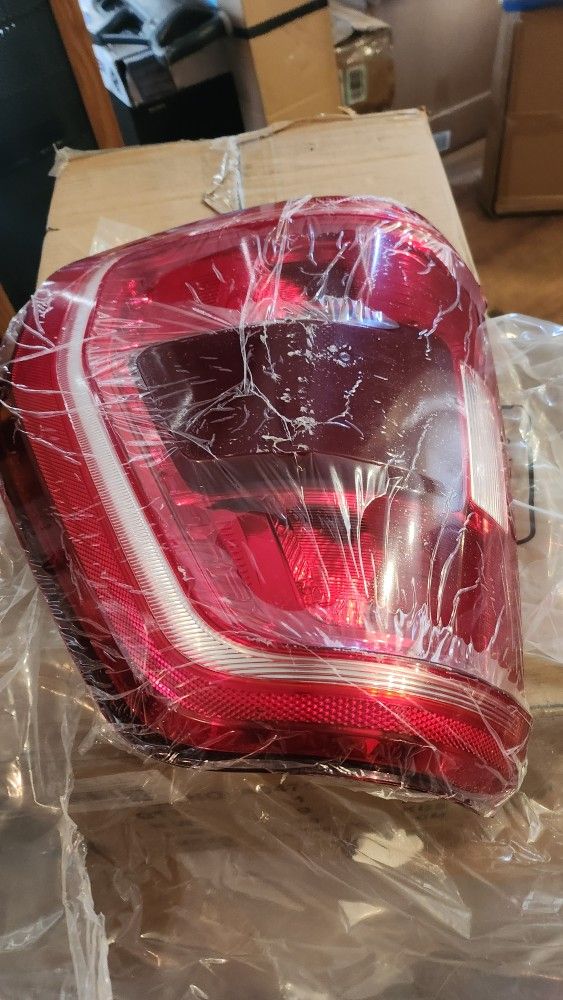 Tail Light Assembly Ford Super Duty SERIES