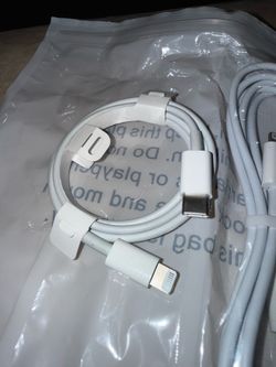 NEW APPLE iphone USB-C lightning charger