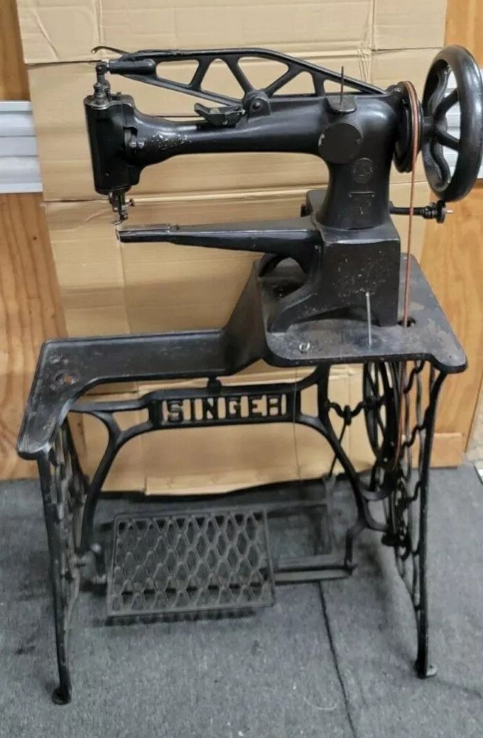 Vintage Singer Shoe Sewing Machine