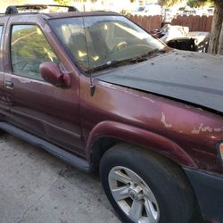 Nissan Pathfinder 2001/2004 CADILLAC SRX