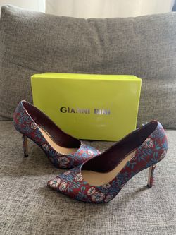 Gianni bini high heels size 7