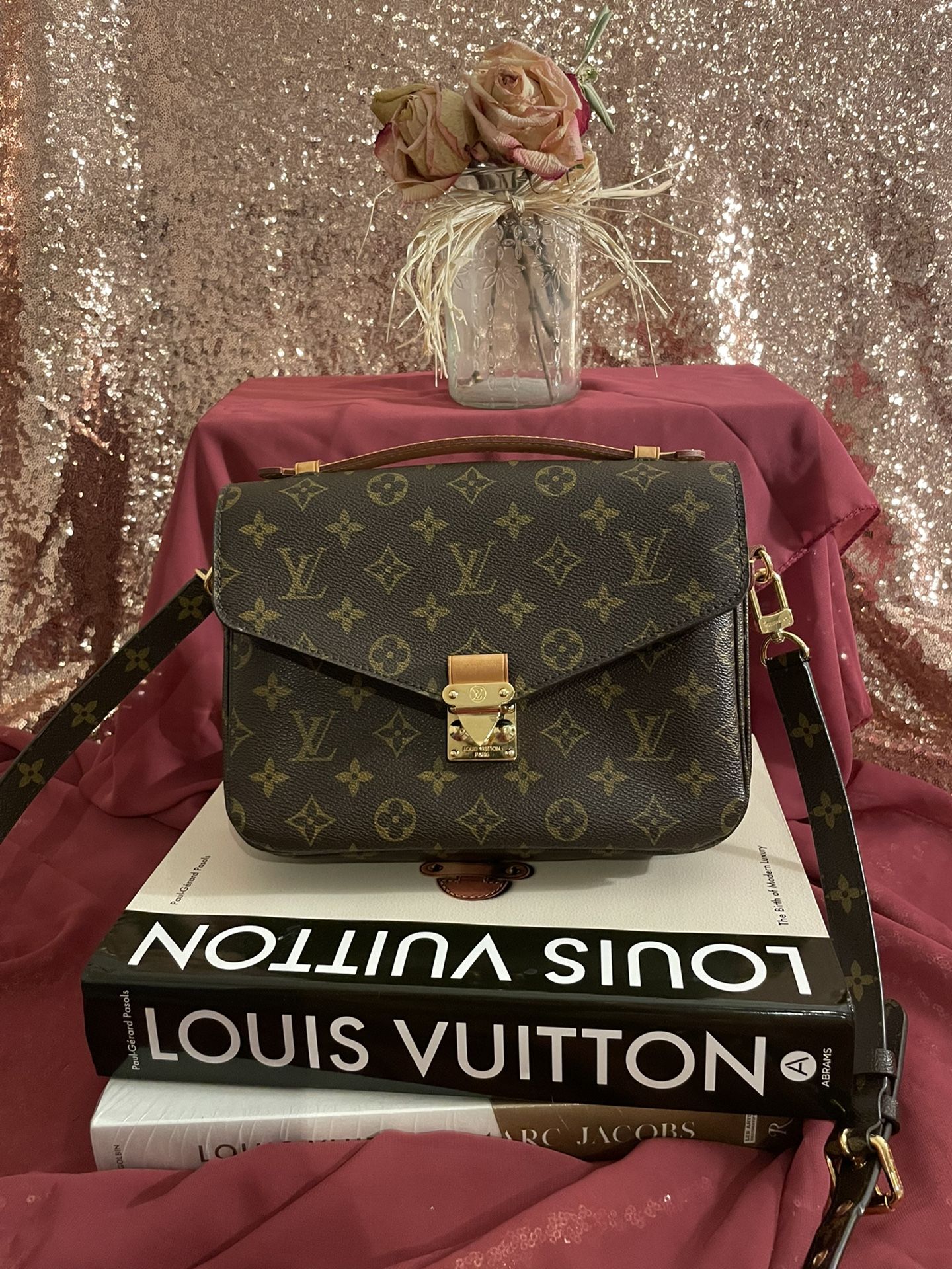 LV BAG for Sale in Phoenix, AZ - OfferUp